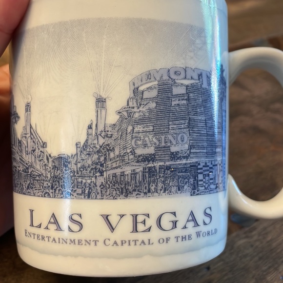 2006 Las Vegas Starbucks mug - Picture 2 of 5